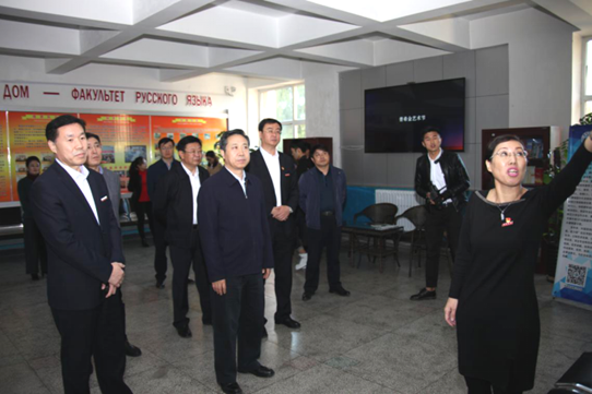 http://www.hhhxy.cn/__local/3/E1/2E/D19DA1DFEF89E69C4570240D444_F3BC3C80_61024.png